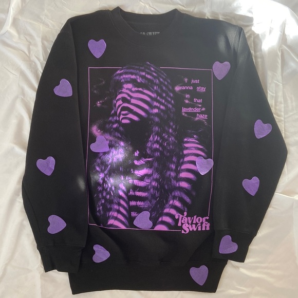 Taylor Swift I just wanna stay in that lavender haze crewneck sweatshirt - Picture 1 of 7